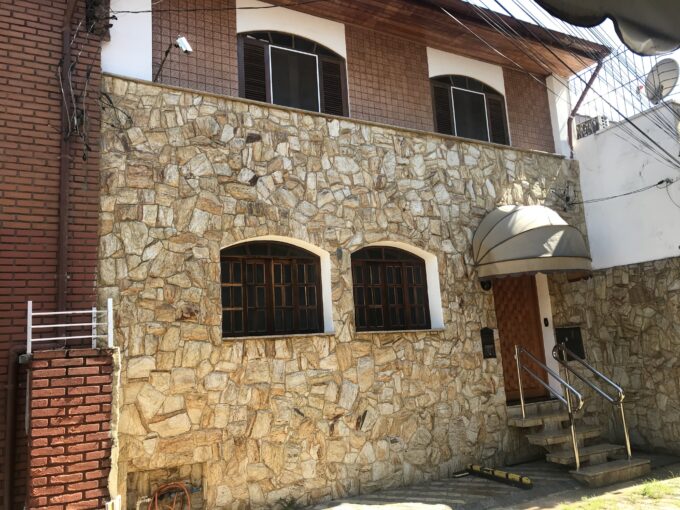 Vende-se Casa de Vila na Bela Vista