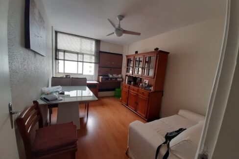 Vende-se Apartamento 02 dorm. na Aclimação