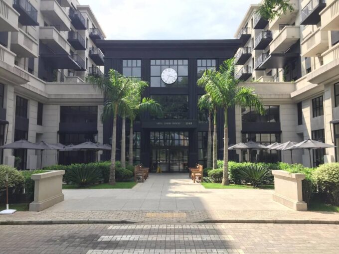 Vende-se Sala Comercial com vaga na Vila Hamburguesa