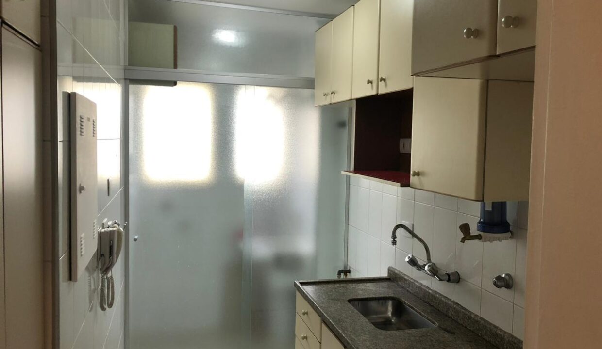 Vende-se Apartamento 02 dormitórios na Vila Olímpia com vaga