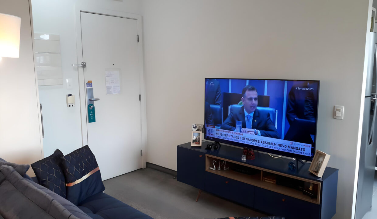 Vende-se Apartamento 02 dormitórios com vaga no Campo Belo