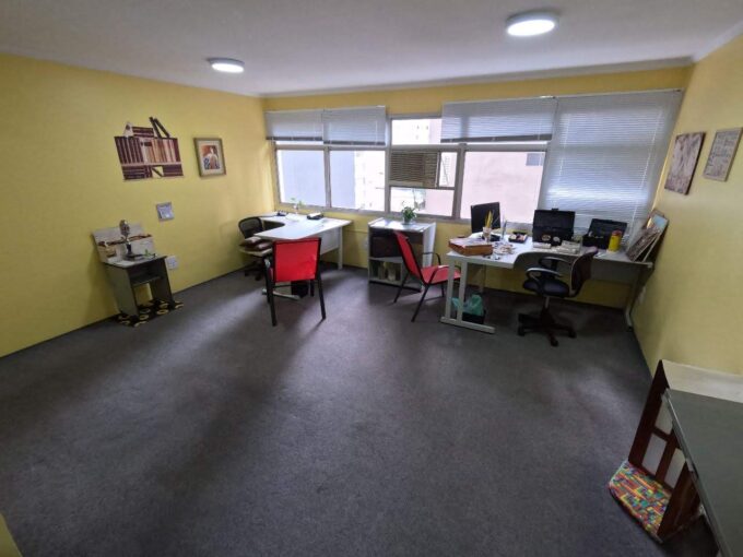 Vende-se Conjunto Comercial com 02 salas na região da Bela Vista