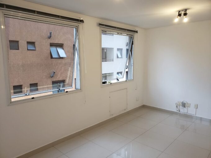 Vende-se Sala Comercial com vaga na Bela Vista