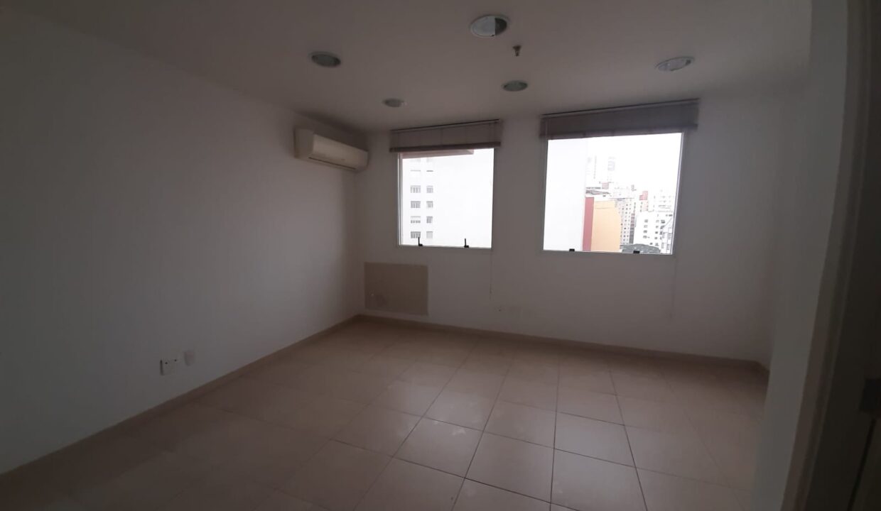 Vende-se Sala Comercial com vaga na Bela Vista